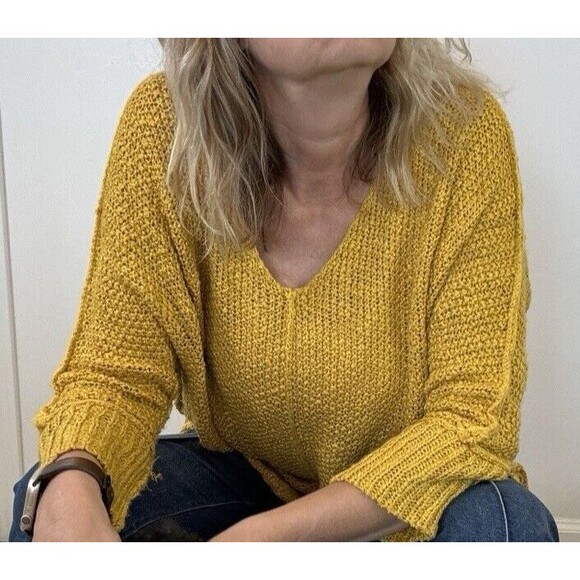 Soft Chunky Knit Oversize Dolman Sleeve Cozy Comfy Versatile Sweater Med/Large - Picture 3 of 7